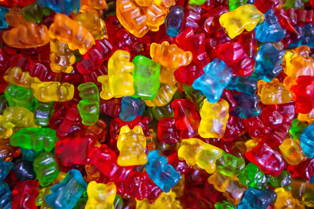 UNNATURAL SWEETS by Jay Mora-Shihadeh — MasticadoresUsa // Editora: Gabriela Marie&nbsp;Milton