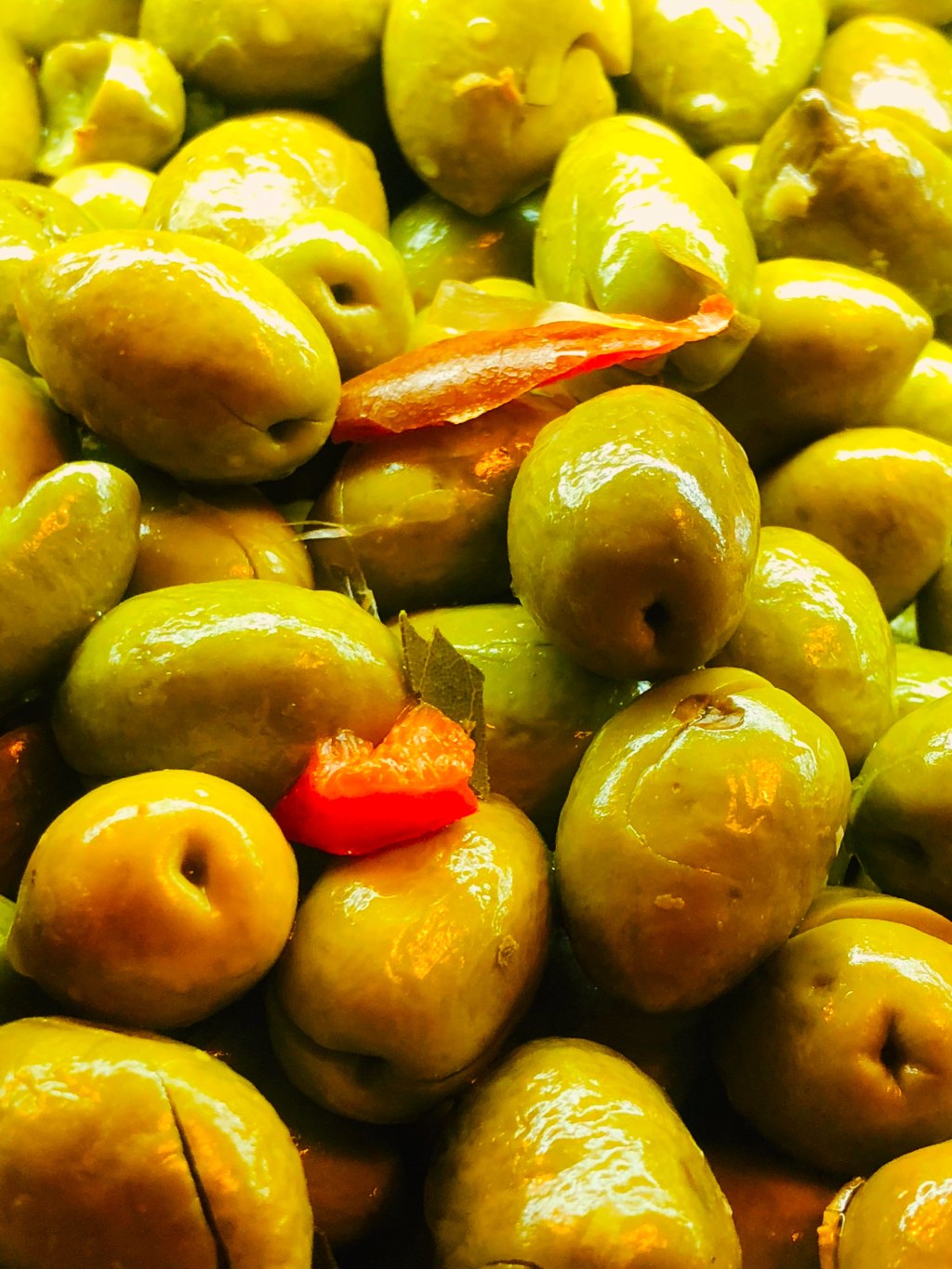 SHE LOVES GREEN OLIVES #poetry by&nbsp;jay